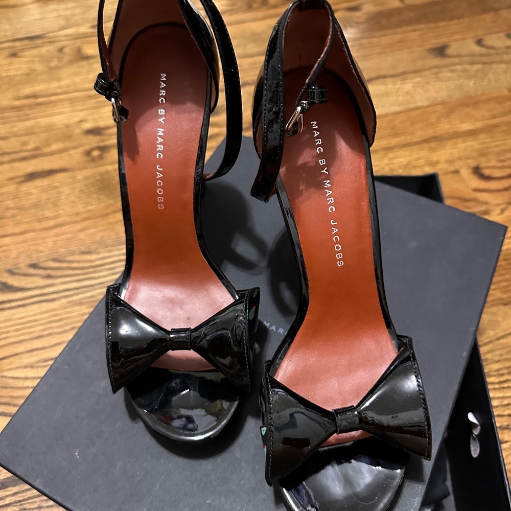 Marc Jacobs Black H heart Heeled sandals.